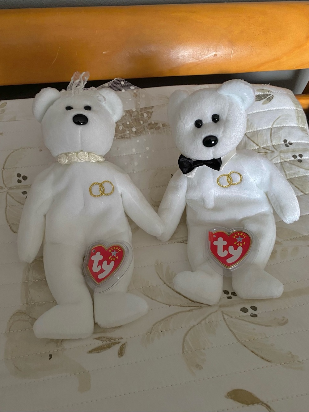 TY BEANIE BABY BRIDE & GROOM BEAR SET - LIKE NEW